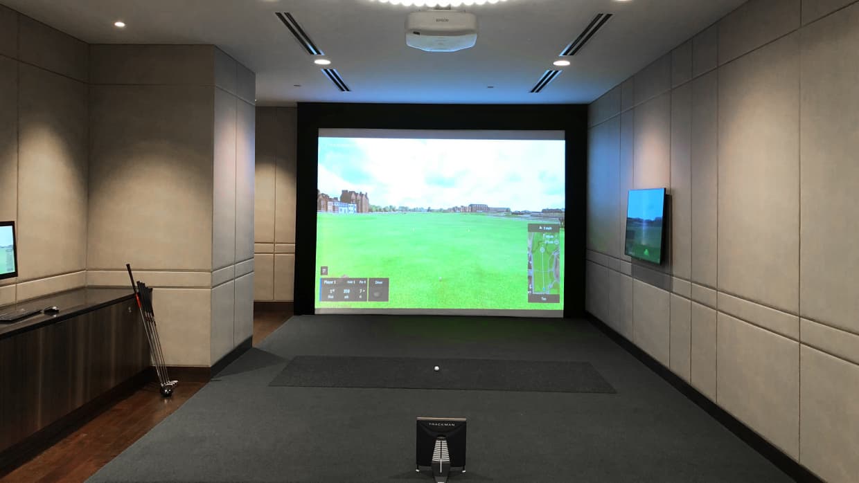 Commerial_case_16_trackman_simulator_golf