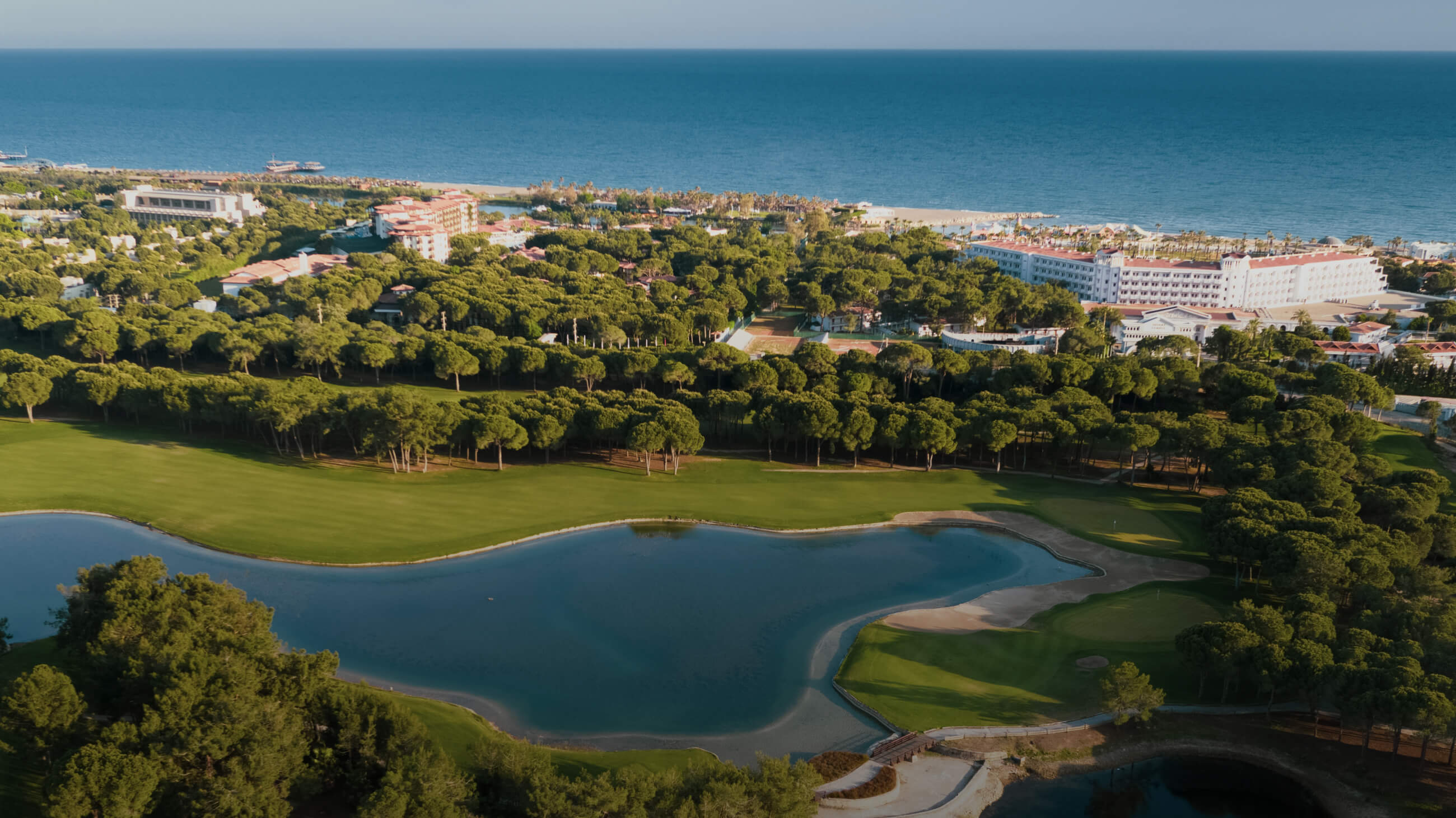 Success_stories_Gloria_golf_resort_header_range_trackman